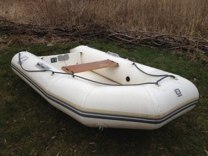 dinghy-263871_640